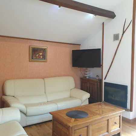 Vila La Grange De Mombel Losse Exteriér fotografie