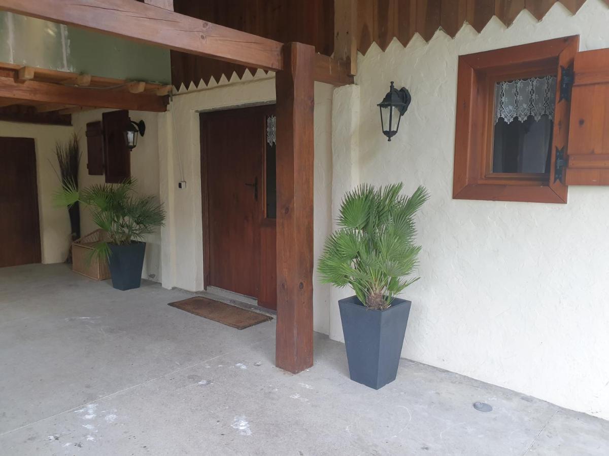 Vila La Grange De Mombel Losse Exteriér fotografie