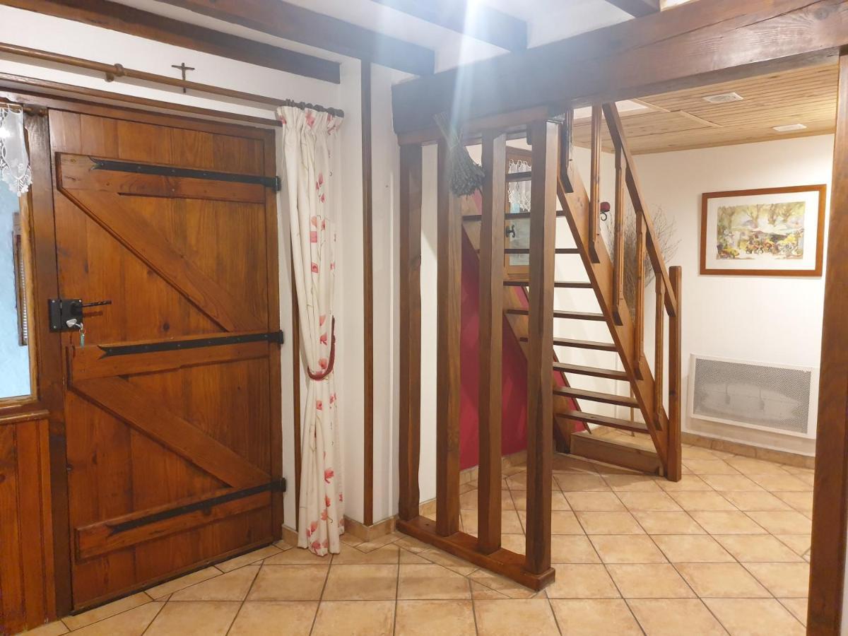 Vila La Grange De Mombel Losse Exteriér fotografie
