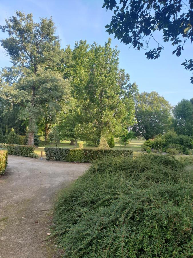 Vila La Grange De Mombel Losse Exteriér fotografie