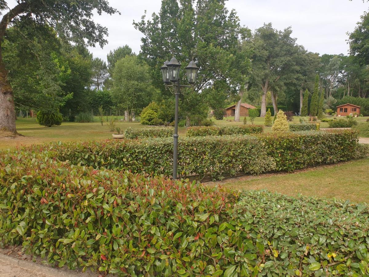 Vila La Grange De Mombel Losse Exteriér fotografie