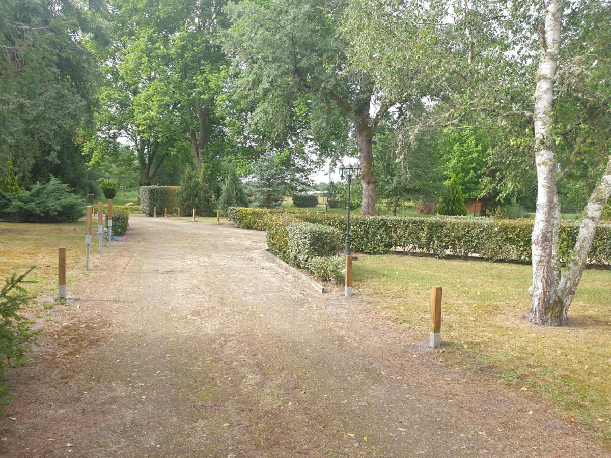 Vila La Grange De Mombel Losse Exteriér fotografie