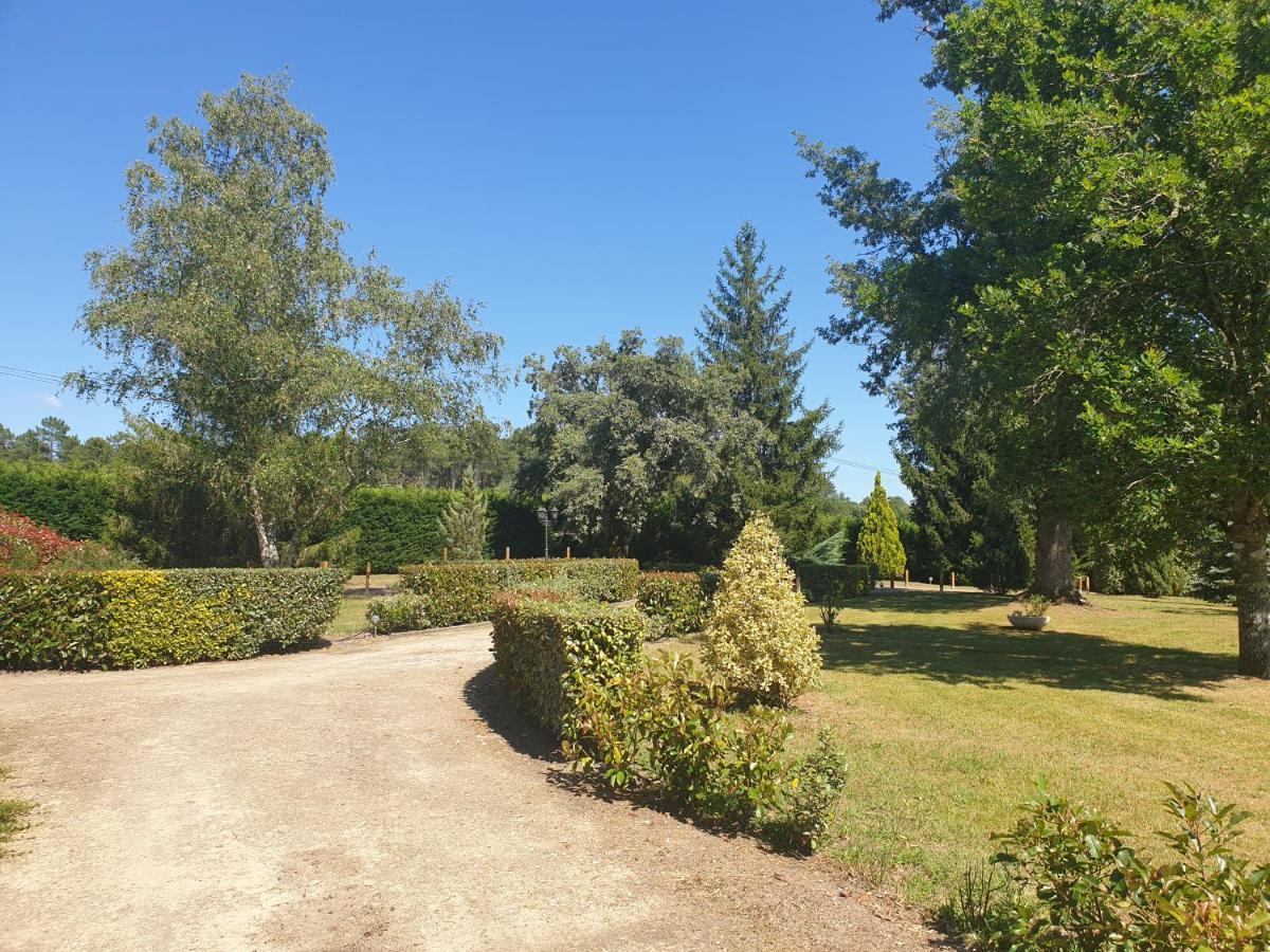Vila La Grange De Mombel Losse Exteriér fotografie